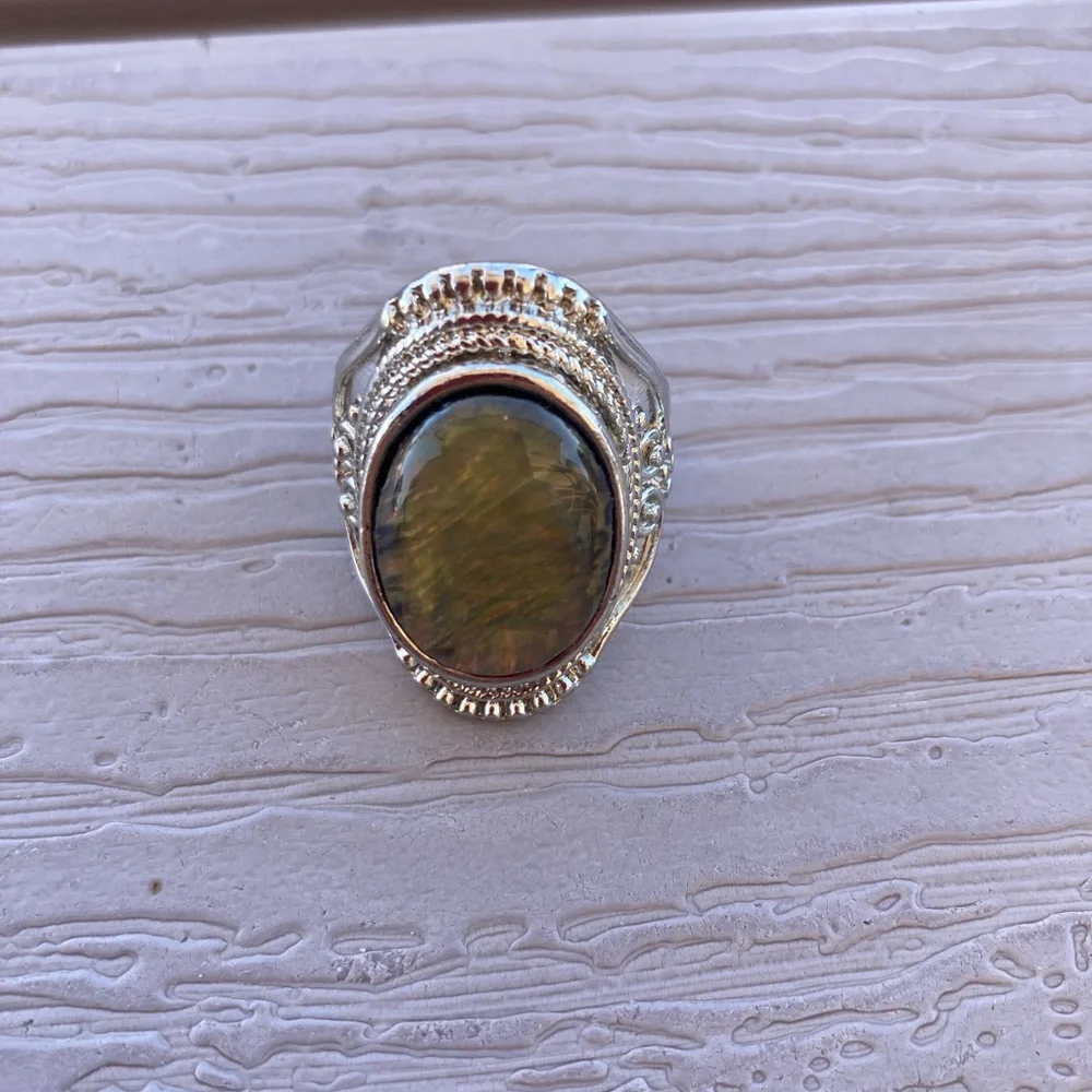 Ammolite Stone Ring Silvertone setting size 7.5